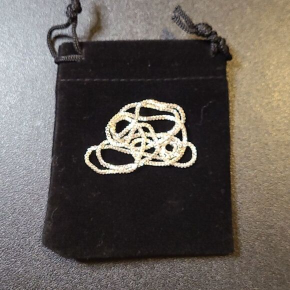 New Sterling silver 925 1mm chain 7.5". Durable for any type of pendant. - Picture 4 of 4